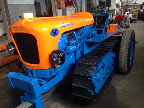 1968 Tractor crawler 5c with original wheels kit For Sale