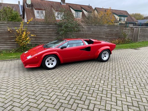 1986 LAMBORGHINI COUNTACH QV WITH ONLY 10.000KM For Sale