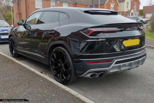 Big Spec 2020 (70) Lamborghini Urus 4.0 V8 inc Bang Olufsen For Sale