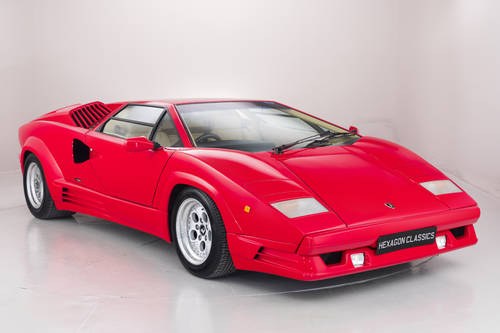 1989 LAMBORGHINI COUNTACH 25TH ANNIVERSARIO, RHD, ONLY 135 MILES VERKAUFT