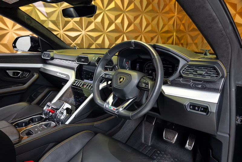 2019 Lamborghini Urus - 7