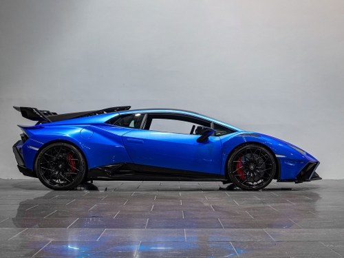 2022 Lamborghini Huracan - 2
