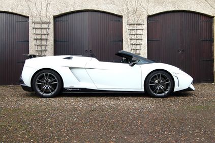 Picture of 2012 Lamborghini Gallardo E Gear Spider  LP570 Perforemante - For Sale