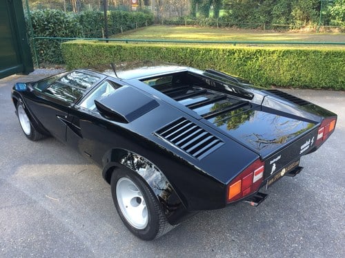 1988 Lamborghini Countach - 2