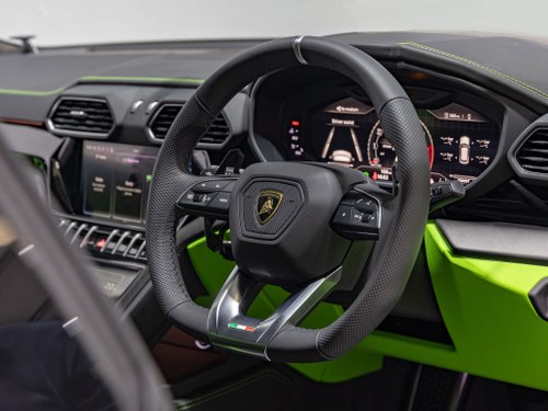 2024 Lamborghini Urus - 5