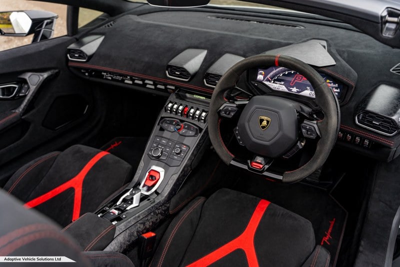 2019 Lamborghini Huracan Spyder - 4