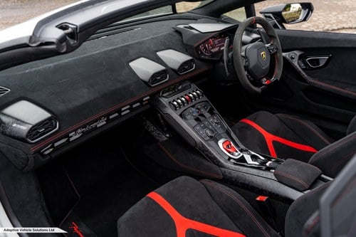 2019 Lamborghini Huracan Spyder - 8