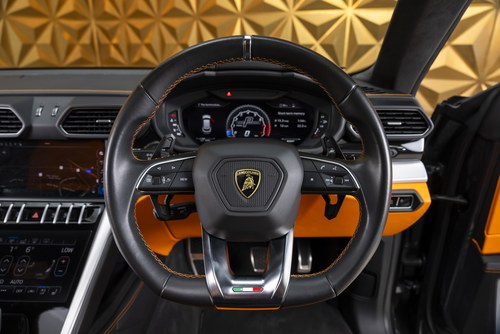 2019 Lamborghini Urus - 8