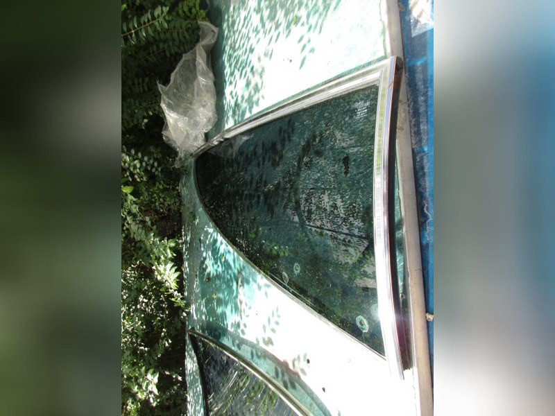 Rh rear side window for Lamborghini Espada