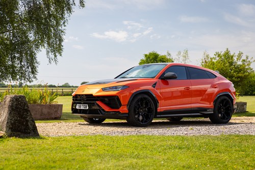 2023 Lamborghini Urus Performante