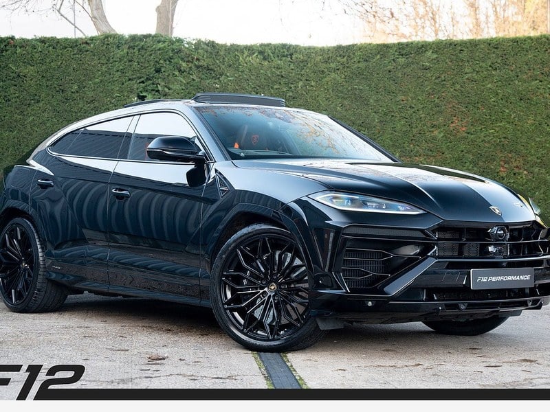 2025 Lamborghini Urus V8 BiTurbo SE