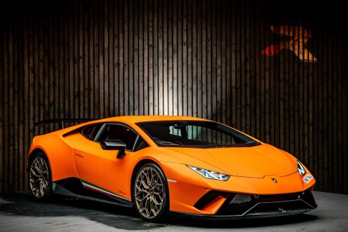 2017 Lamborghini Huracan 5.2 V10 LP 640-4 Performante LDF 4W For Sale