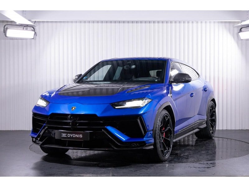 2023 Lamborghini Urus - 1 2023 Lamborghini Urus - 1