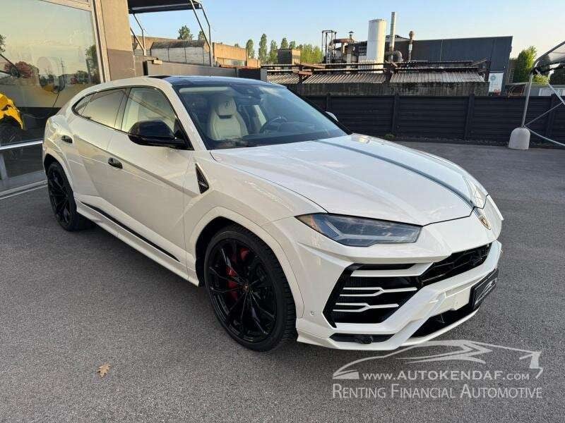 2021 Lamborghini Urus - 2 2021 Lamborghini Urus - 2