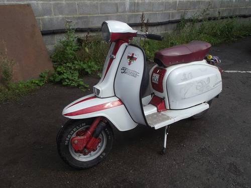 Lot 54 - A 1980 Lambretta Jett 200 - 01/09/17 À venda em leilão