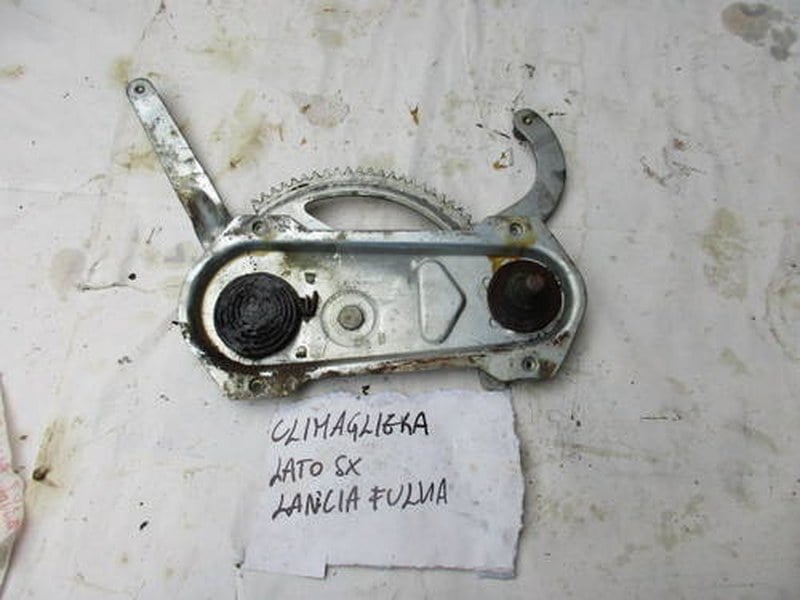 Lift mechanism for front left door Lancia Fulvia Berlina