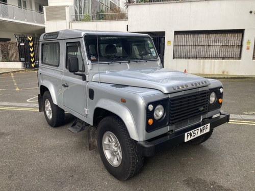 2007 LAND ROVER DEFENDER 90 COUNTY – VERY LOW MILEAGE SOLD