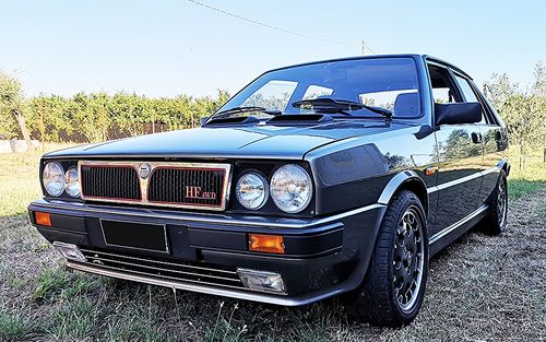 1987 Lancia Delta HF Turbo 4WD (picture 1 of 55)