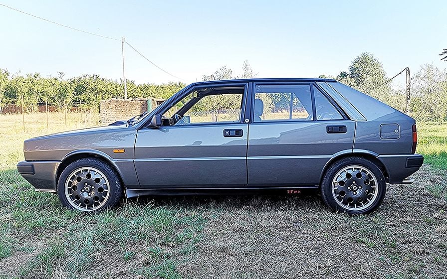 LANCIA DELTA HF TURBO 4WD Gris VITESSE 362 1:43 de reference 362 LANCIA DELTA HF TURBO 4WD Gris VITESSE 362 1:43 de reference 362