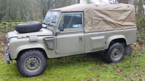 1984 Land Rover Defender - 2