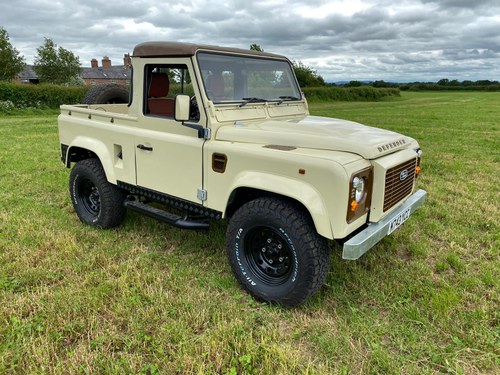 1994 Land Rover 90 "Retro Mod" - Well restored For Sale by Auction