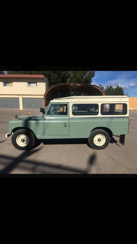 1971 LHD - Land Rover 109" Serie 2a Santana - petrol - restored En Venta