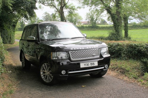 2010 RANGE ROVER AUTOBIOGRAPHY "40th ANNIVERSARY BLACK EDITION" À venda