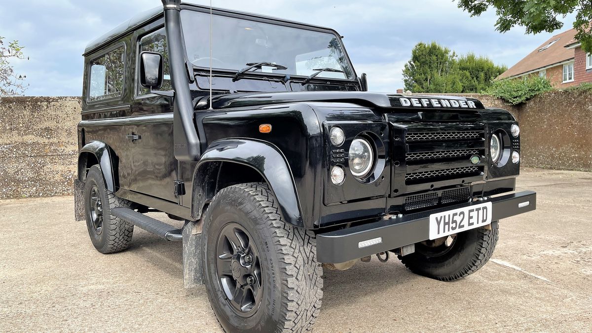 2002 Land Rover Defender in Royaume-Uni - A vendre | Car & Classic