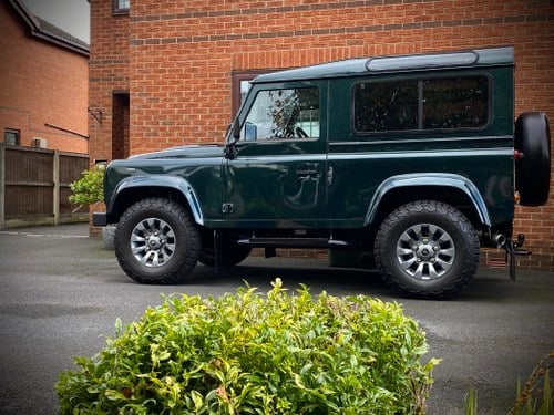 2014 LAND ROVER DEFENDER. SOLD. EXCEPTIONAL EXAMPLES WANTED! SOLD