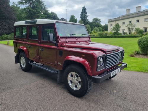 LAND ROVER DEFENDER 110 COUNTY - TRULY SUPERB EXAMPLE - FSH In vendita