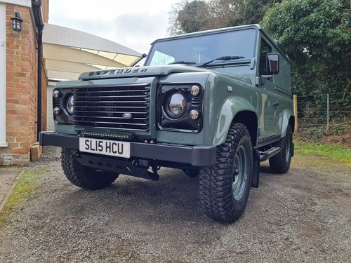 2015 Defender XS Hardtop. 26000 miles from new! Keswick Green. For Sale