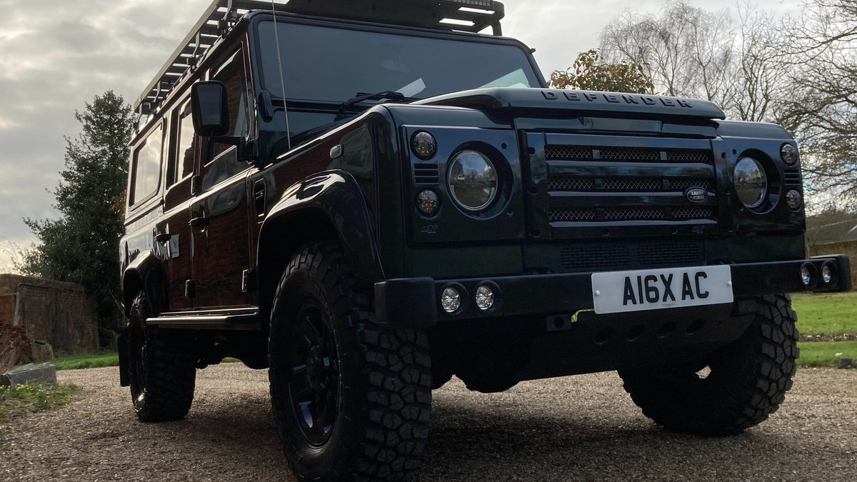 2011 Land Rover Defender in Royaume-Uni - A vendre | Car & Classic