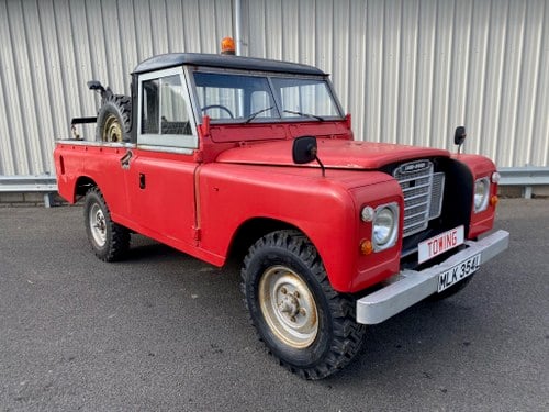 1972 LAND ROVER SERIES 3 109 2.6 SIX CYLINDER RECOVERY TOW TRUCK SOLD