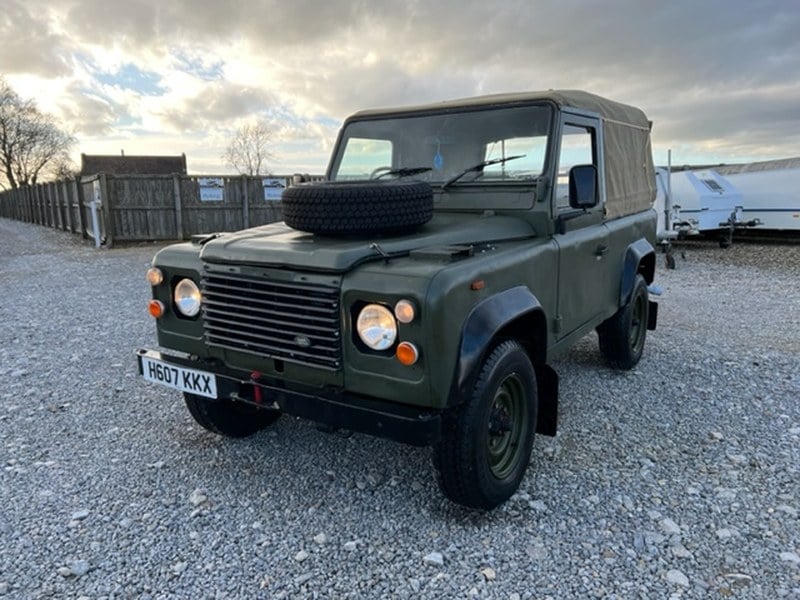 Land Rover® 90 *Power Steering Ragtop & Late Release* (KKX)