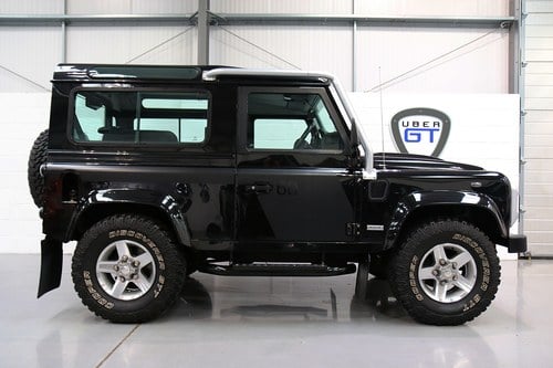 2009 A Rare Defender 90 SVX Kaufen Bei
