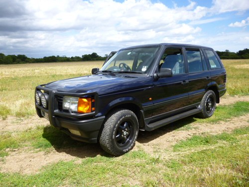 1996 Range rover 4.0 v8 5 speed manual yes manual SOLD