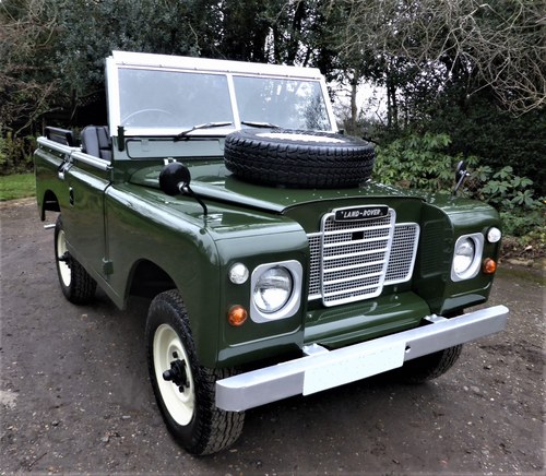 Superb 1975 Land Rover Series 3 Petrol 2.25 Soft Top 88 For Sale