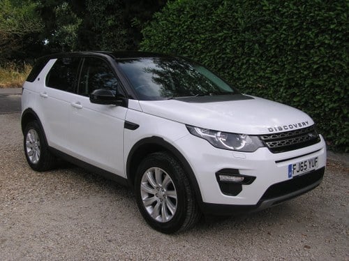 2015 LAND ROVER DISCOVERY SPORT 2.0 TD4 180 SE Tech 5dr Auto For Sale