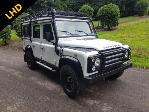 2012 LAND ROVER DEFENDER 110 TDCI COUNTY STATION WAGON LHD In vendita