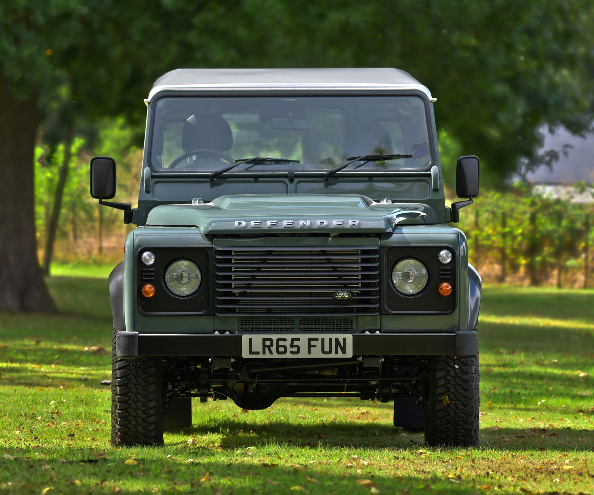 2016 Ranger Rover Defender 2016 Land Rover Defender in United Kingdom - For Sale | Car & Classic