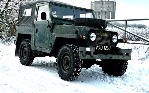 1969 Land Rover Series 2a Lightweight (picture 2 of 25)