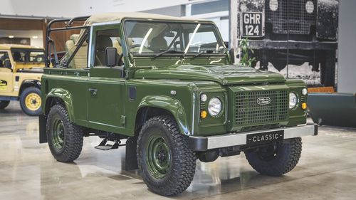 Picture of 2015 Land Rover Defender 90 Bikini in Heritage Bronze Green - For Sale