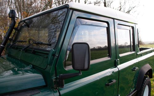 2003 Land Rover Defender 110 Double Cab TD5 (picture 8 of 89)