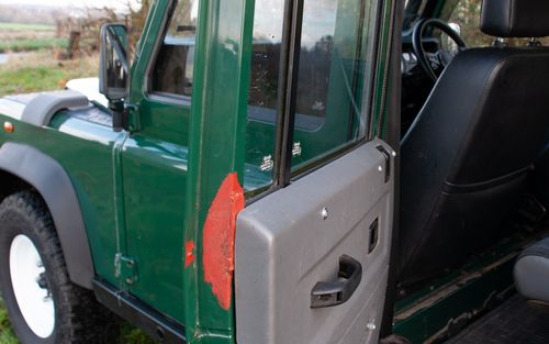 2003 Land Rover Defender 110 Double Cab TD5 (picture 46 of 89)