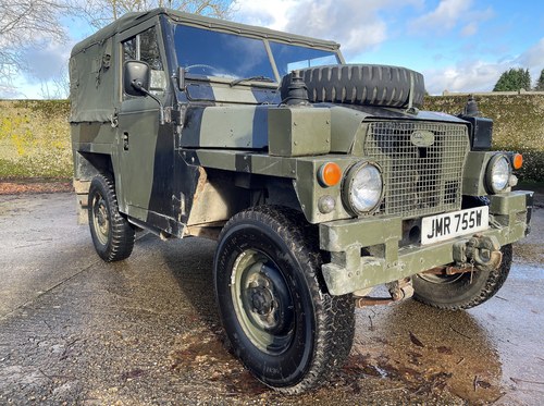 very authentic and correct 1981 land rover lightweight SOLD
