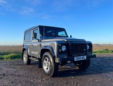 Picture of Land Rover Defender - Landmark Special Edition - 1 Owner