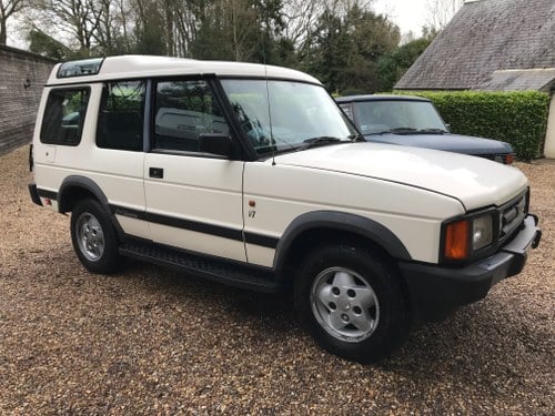 Land Rover Discovery V8 Carburettor 1990 2dr early car, 61k SOLD