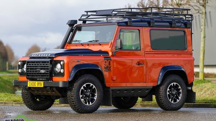 Land Rover Defender 90 Adventure Limited Edition (LHD)