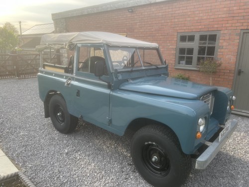 1983 Land Rover 88" - 4 Cyl