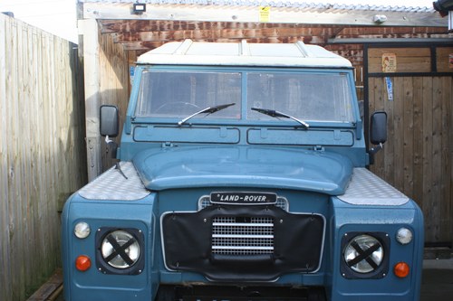 Land Rover 109" - 4 Cyl Petrol. Hard top 1975. L@@K